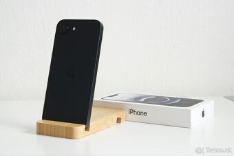 Apple iPhone 16e 128 Black - 4