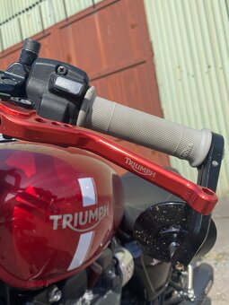 Triumph street twin 900 - 4
