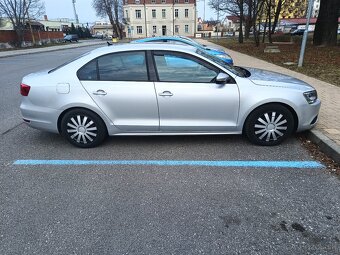 VW Jetta - 4