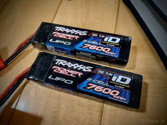 Traxxas Summit 1:10 (fialovy) 4WD a prislusenstvo - 4