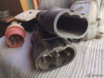 Zásuvky, zástrčky, vypínač 380V - 4