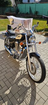 Suzuki Intruder 800 - 4
