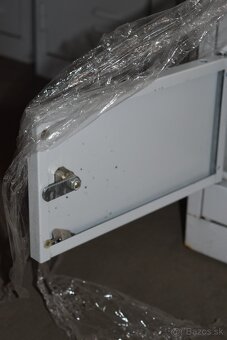Skriňa na výdaj pracovného oblečenia s 10 priehradkami - 4