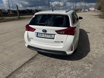 Auris hybrid TS combi 1,8, SK vozidlo - 4