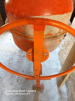 Miesacka na beton maltu na 230v oranzova na 2 furiky - 4