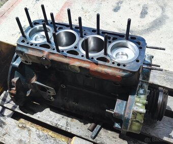 Blok motora zetor 10245 - 10145 - lkt 81 TURBO - 4