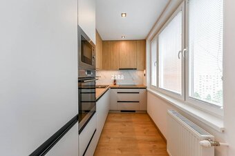 JENISEJSKÁ: MODERNÝ 3 izb. byt 68 m2 + loggia.Klimatizovaný, - 4