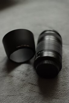 Canon EF-S 55-250mm f/4.0 - 5.6 IS II - 4