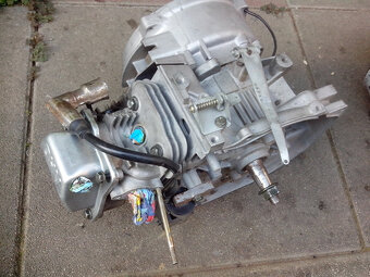 Motor z elektrocentraly Guge 2700 - 4