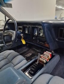 Lincoln Continental mark 5 V8 automat rv:1977 - 4