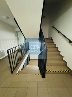 Ponúkame na predaj veľmi pekný 3-izbový byt s terasou a park - 4