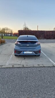 Hyundai Ioniq 1.6 PHEV - 4