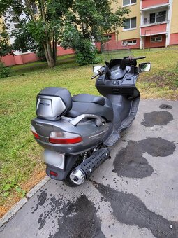 Suzuki Burgman 650 Executive - 4