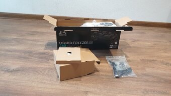 ARCTIC Liquid Freezer III 360 Black - 4