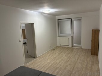 Prenájom 2 izbový byt Lichnerova Senec - 4