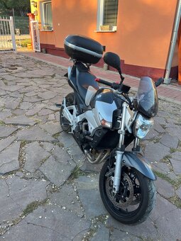 Suzuki GSR 600 - 4