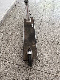 Predám Freestyle kolobežka North Switchblade Silver Matte - 4