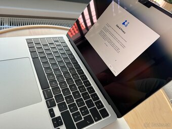 Macbook Air M3 // 16GB ram // 512 GB SSD // V záruke - 4