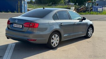 Volkswagen Jetta - 1.6TDI DSG - 4