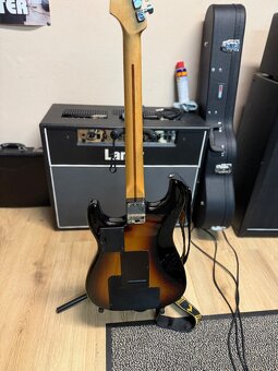 Fender stratocaster G5 Roland - 4