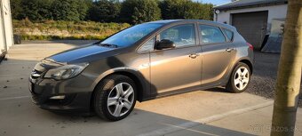 Predám Opel Astra J , 1,6 Automat Benzín r.2015 132000Km - 4