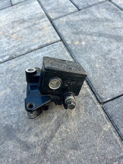 Hlavný predný brzdový valec Nissin - 4