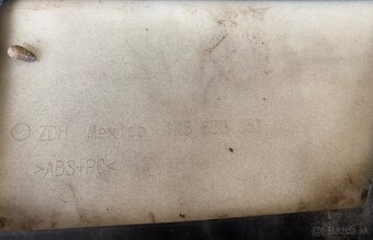 VW Golf 5 GT maska - 4