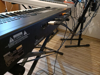 Yamaha SY77 - 4