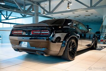 Dodge Challenger 5.7 HEMI - 4