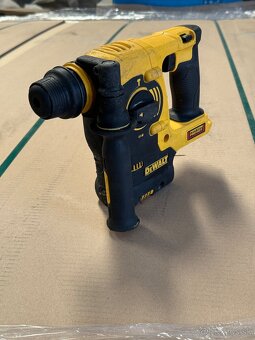 Kombinované kladivo Dewalt - 4