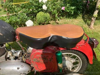 Jawa 250 - 4