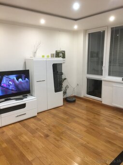 Dám do nájmu byt aj stredoškolským študentkám - 4