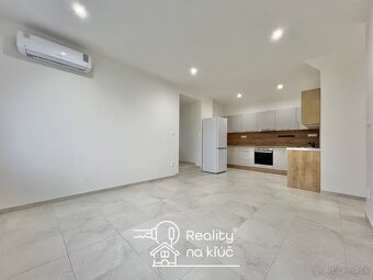 Na prenájom elegantný čiastočne zariadený veľký 2-izbový byt - 4