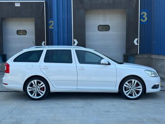 Skoda Octavia Combi 2.0TDI CR RS - 4