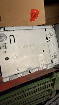 Predám autorádio RNS 510 - 4