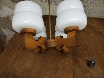 Drevené zábradlie, luster - 4