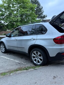 Pridám BMW X5 E70 (7 mest) - 4