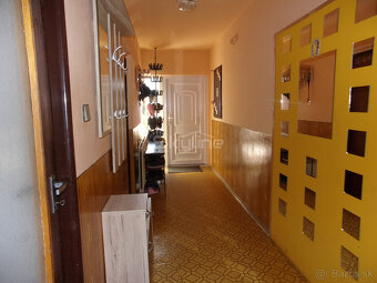 Znížená cena - dvojgeneračný rodinný dom, pozemok 1450 m2, č - 4