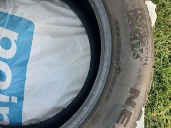 Na predaj nexen zimne 225/60/R17 - 4