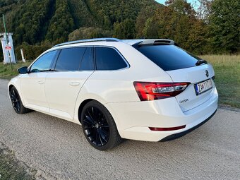 Skoda Superb combi III 140kw 4x4 r.2018 - 4