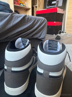 Jordan 1 mocha - 4