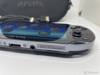 PS Vita Wi-Fi (PCH-1004) OLED - 4