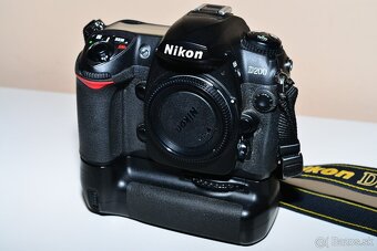 Nikon D200 + Battery Grip - 4