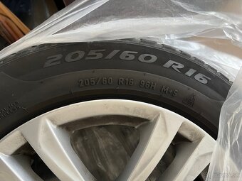 elektrony 16” s pneu Pirelli - 4