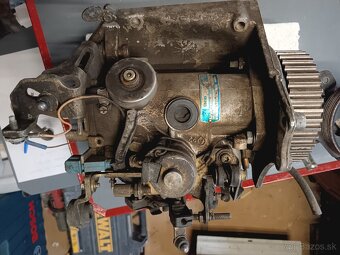 alternátor , palivové a servo čerpadlo xsara - 4