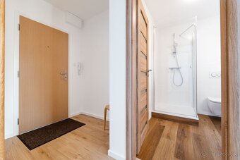Úplne Nový Voňavý 1 izbový byt v centre - PRENÁJOM - 4