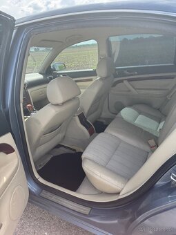 Škoda Superb 2.5 TDI V6 Elegance A/T Nová STK - 4