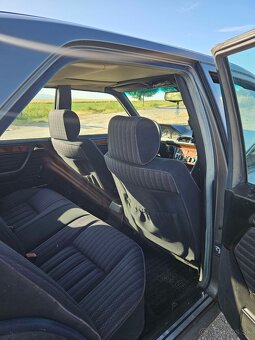Mercedes W124 - 4