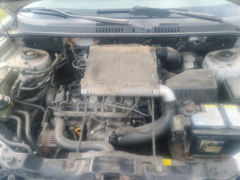 Predám Hyundai Santa fe 2.0crdi 83kw.4x4 diešel - 4