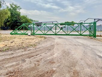 Rozsiahly priemyselný areál 10703m2. - 4